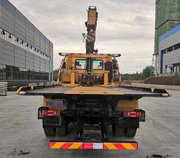 程力牌CL5182TQZD6ZQ型清障車(chē)